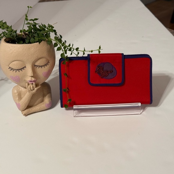 Vintage Avon Red Purple Wallet With Embroidered Hat CC Holder ID Holder - Picture 1 of 12